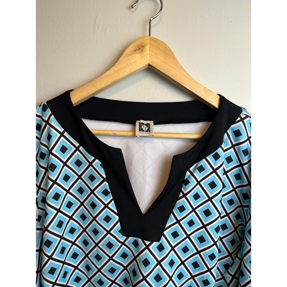 Anne Klein Blue Black Geometric Diamond‎ Print Split Neck Tunic Top 3/4 Sleeve M - Picture 2 of 8